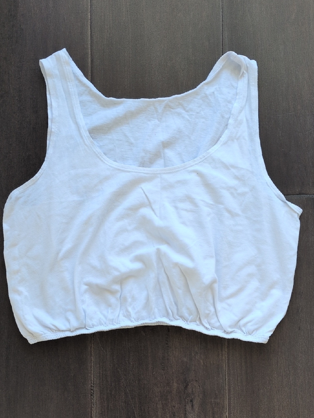 Classic Alo Yoga White Crop Tank Top - Women's Sleeveless Top